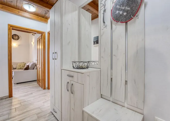 Zora By Interhome Abbazia