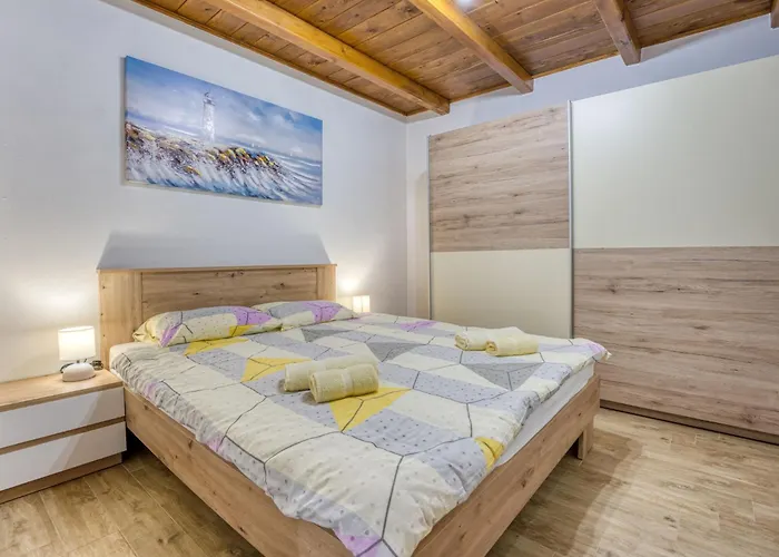 Zora By Interhome Abbazia